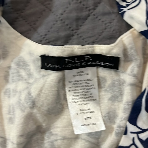 100% Cotton F.L.P. Blue And White Floral Sleeveless Dress - Picture 6 of 10